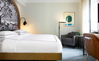 king bed guest room